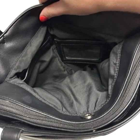 Y2K Giani Bernini Black Leather Shoulder Bag - Picture 6 of 6